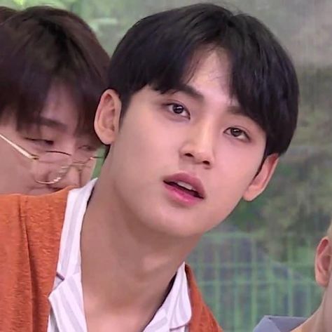 Mingyu Funny Face, Mingyu Funny, Seventeen Meme, Seventeen Mingyu, Seventeen Memes, Kim Min Gyu, Cha Eun Woo Astro, Eun Woo Astro, Seventeen Debut