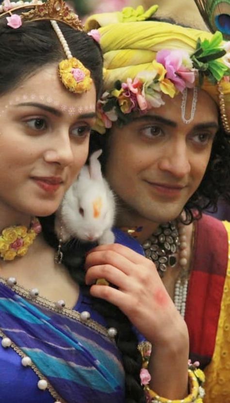 Sumedh Krishna, Sumellika Offscreen, Radha Beauty, Aesthetic Profile Picture Cartoon Soft, Radhe Krishna Wallpapers, Dj Images Hd, Temple Bells, Love Couple Wallpaper, Beautiful Butterfly Photography