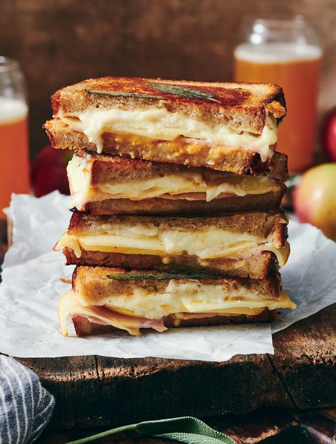 Grilled Ham, Cheddar & Apple Sandwiches - New England Today Artisan Sandwiches, Fall Sandwich, Lobster Casserole, Fall Sandwiches, Ritz Cracker Topping, England Recipes, Fun Meals, Apple Sandwich, Cracker Toppings