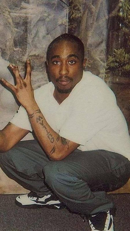 Tupac Photos, 90s Rappers Aesthetic, Tupac Makaveli, Tupac Art, 90s Rappers, Tupac Wallpaper, Robin Scherbatsky, Tupac Pictures, Hip Hop Classics