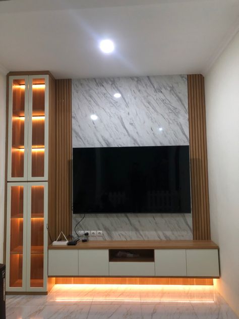 Bdrop tv
Panel tv
Sandaran tv
Partisi Backdrop Tv Design, Tempat Tv, Lemari Tv, Ruang Tv, Backdrop Tv, Meja Tv, Desain Pantry, Latest Living Room Designs, Living Room Tv Unit Designs