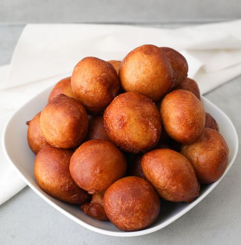 Easy Nigerian Puff Puff Puff Puff Recipe African, Nigerian Puff Puff, Puff Puff Recipe, Nigerian Snacks, Naija Food, Sims Home, Small Chops, Nigeria Food, West African Food