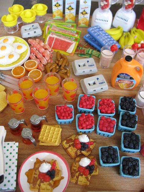 American Girl Doll House, American Girl Doll Diy, Barbie Food, Barbie Doll Set, American Girl Doll Crafts, American Girl Doll Accessories, Diy Doll Miniatures, Dollhouse Miniatures Diy, Toy Food