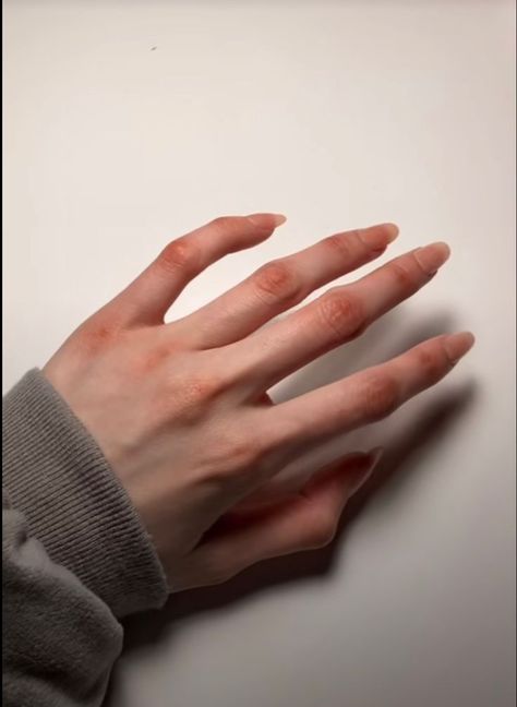 Pretty Hand Reference, Red Knuckles Hands Aesthetic, Veiny Hands Women, Pretty Hands Aesthetic, Feminine Hands, Slim Hands, Long Hands, Hot Hands, Hand Drawing Reference