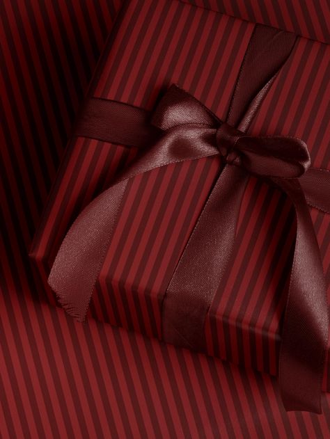 This red stripe wrapping paper roll is an elegant choice for wedding gifts or as Valentine's Day wrapping paper. It adds a touch of sophistication to any present, making it perfect for Christmas gifts for her or any special occasion. 𝐌𝐚𝐭𝐞𝐫𝐢𝐚𝐥𝐬 ----------------------- All wrapping paper is printed in full color. Matte is printed on a 24# coated bond paper and gloss is 185 gsm. 𝐒𝐢𝐳𝐞𝐬 𝐀𝐯𝐚𝐢𝐥𝐚𝐛𝐥𝐞 ------------------------- 30" x 72" 30" x 180" 𝐇𝐨𝐰 𝐭𝐨 𝐎𝐫𝐝𝐞𝐫 ------------ Wedding Wrapping Paper, Elegant Gift Wrapping, Gift Presentation, Christmas Interiors, Wrapping Paper Christmas, Christmas Inspo, Wedding Wraps, Childrens Christmas, Paper Roll