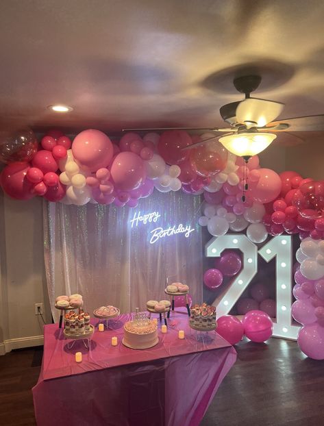 #birthdayparty #aesthetic #birthdaygirl Hotel Birthday Parties, Pink Birthday Decorations, Birthday Sleepover Ideas, Surprise Birthday Decorations, Happy 29th Birthday, 21st Bday Ideas, Bunny Birthday Party, Winter Birthday Parties, Birthday Goals