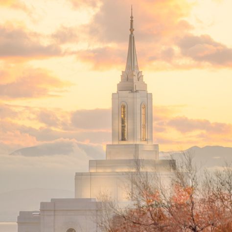 Altus Fine Art (@altusfineart) • Instagram photos and videos Saratoga Springs Utah, Bountiful Temple, Lds Pictures, Lds Temple Art, Lds Temple Pictures, Orem Utah, Break Of Day, Utah Temples, Spending Time In Nature