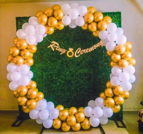 Ring With Balloons, Ring Decoration Ideas For Birthday, Baloon Ring Decorations, Circle Birthday Decoration, Balloon Ring Backdrop Birthday, Decorations For Naming Ceremony, Balloon Decorations Arch, Ballons Arch Ideas, Balloon Decorations Simple