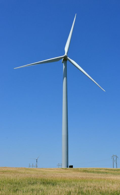 Wind mills continue to evolve in the Great Plains. This electricity-generating turbine is located not far from the wooden wind mill at Cottonwood Ranch. Wind Mill Drawing, Tractor Drawing, Eco Technology, Types Of Renewable Energy, Teacher Picture, Farm Windmill, Wind Machine, Wind Mills, Wind Mill