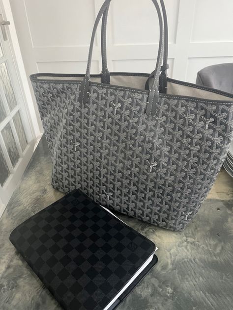 Goyard St Louis PM tote in grey styled with my parent planner Grey Goyard Bag, Goyard Tote Grey, Grey Goyard, Goyard Tote Outfit, Goyard St Louis Pm, Goyard St Louis Tote, Goyard Tote Bag, Grey Tote Bag, Goyard Tote