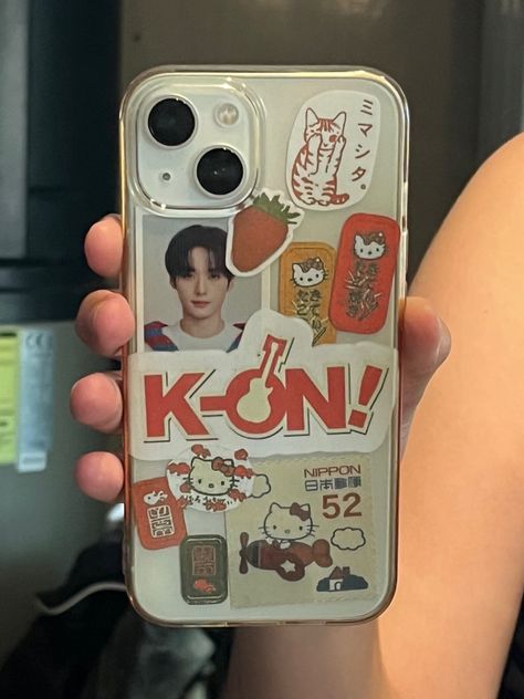 Skz Phone Case, Case Stickers Aesthetic, Clear Phone Case Design, Telephone Cases, Kpop Phone Cases, Diy Phone Case Design, Iphone Case Stickers, Collage Phone Case, Case Ideas