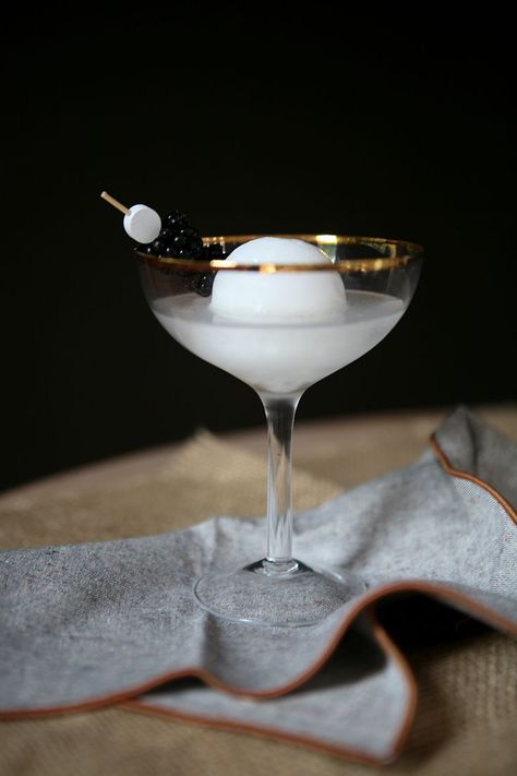 Enjoy this cocktail as a nightcap while stargazing with loved ones this full moon! Get the full recipe for the Full Moon Martini on Jojotastic.com Fancy Cocktails Recipes, Eclipse Party, Martini Recipe, Hello Friday, Fancy Cocktails, Halloween Cocktails, Martini Recipes, Fall Cocktails, Vermouth