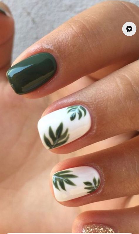 Nail Art Designs Green And White, Short Nail Designs Plants, Wild One Nail Design, Nail Designs Greens, Nature Design Nails, Nails Plants Art Designs, Gel Nails Leaves, Simple Plant Nails, Nature Inspired Nails Green