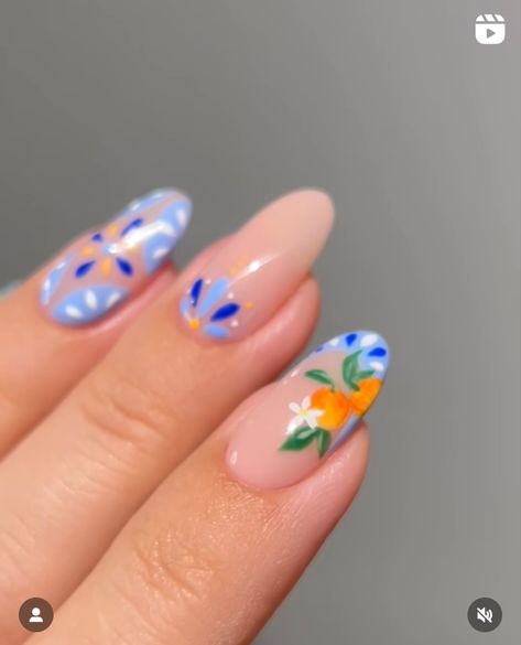 Nails For Italy Summer, Nail Designs Italy, Spain Acrylic Nails, Italian Summer Nails Aesthetic, European Nail Art, Nails For Portugal, Cornwall Nails, Spanish Holiday Nails, Italian Style Nails