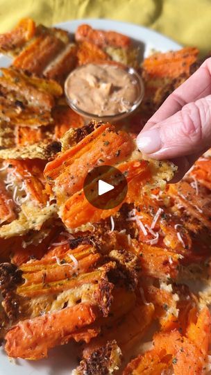 Smash Carrots, Smashed Carrots, Carrots Glazed, Vegetable Bake, Carrot Chips, No Cook Appetizers, Ranch Seasoning Mix, Happy Cooking, Baked Vegetables