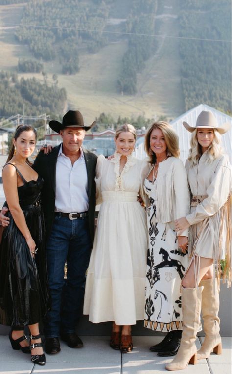 Cowboy Wedding Attire, Western Wedding Guest Outfit, Rehearsal Dinner Attire, Formal Wedding Guest Attire, Texas Chic, Mountain Chic, Formal Wedding Attire, Rehearsal Dinner Outfits, Wedding Outfits For Women