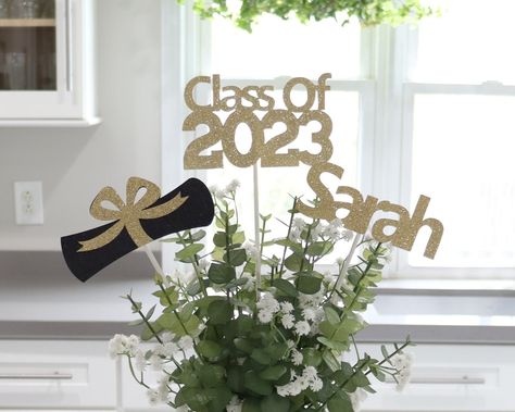 Graduation Party Flower Centerpieces, Graduation Decorations Centerpieces, Centerpiece Graduation, Graduation Table Centerpieces, Graduation Table Decorations, Graduation Party Table, Graduation Centerpiece, Graduation Tables, Graduation Party Centerpieces