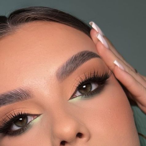 Sylwia Wąsik Make Up Artist on Instagram: "SOFT BROWN 🤎& GREEN ACCENT💚 Makijaż wykonany wspólnie z @beautyfactory_kamilawiatrowska 💚 Modelka @_miniskipper_ 🤎 . . #greeneyeshadow #browneyeshadow #makeuplooks #makeup #makeupcourse" Natural Makeup For Prom Green Dress, Green Soft Makeup, Forest Green Makeup Look, Pop Of Colour Eye Makeup, Green Makeup Brown Eyes, Soft Green Makeup, Wedding Makeup Green, Sage Green Makeup, Makeup Green Eyes