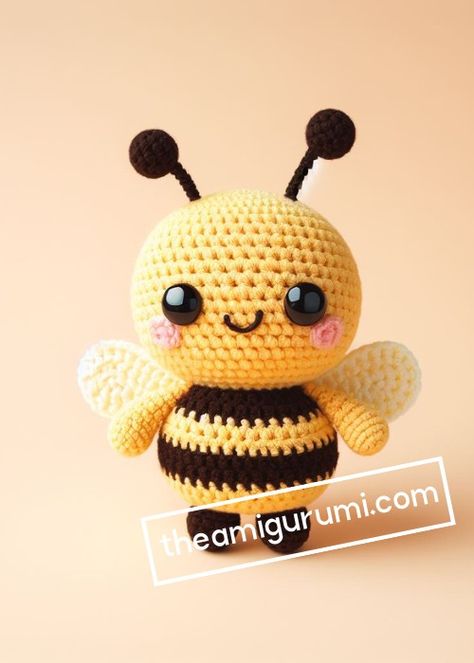 Crochet Bee Luna Amigurumi Pattern Free Crochet Baby Toys Free, Crochet Keyring Free Pattern, Amigurumi Pattern Free, Baby Bumble Bee, Kawaii Amigurumi, Bee Toys, Crochet Doll Tutorial, Crochet Animal Amigurumi, Crochet Pieces