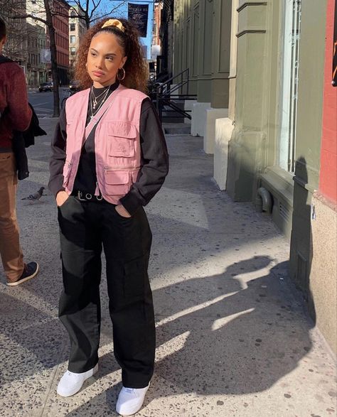 Utility Vest Outfit, Weekend Fits, Mode Dope, Streetwear Inspo, Utility Vest, Tomboy Style Outfits, Looks Street Style, Streetwear Fashion Women, Mode Inspo