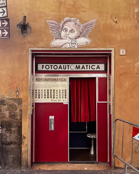 in da booth Spain Aesthetic, Find Your People, Santa Maria Novella, London Photographer, Vintage Italy, Italian Summer, Random Thoughts, European Summer, City Aesthetic