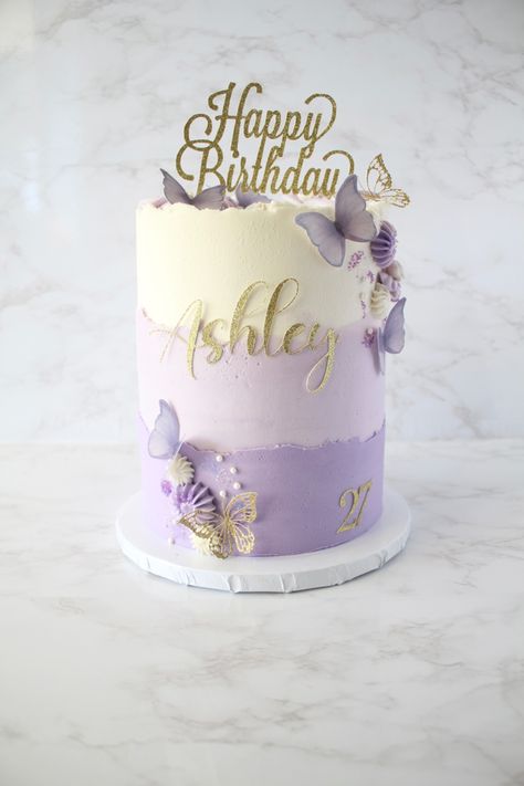 Cake butterflies Purple Tall Cake, Pastel Purple Birthday Cake, Lavender Color Cake Birthday, Purple 21st Birthday Cake, Elegant Purple Cake, Butterfly Theme Cake Simple, Lavender And Gold Cake, Purple 18th Birthday, Lilac Birthday Cake