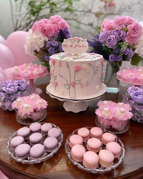 Tasty Cake, Cake With Flowers, Fairy Garden Birthday Party, Vintage Birthday Cakes, Simple Birthday Party, Princess Party Decorations, Princess Decorations, Backyard Birthday, Birthday Ideas For Her