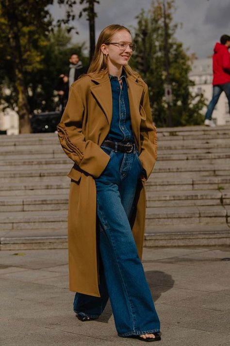 The 21 Best Wide-Leg Jeans for Women to Wear in 2022 Street Style Fashion Week 2023, Alexandra Carl, Denim Shirt Outfit, Look Zara, Reportage Photography, Moda Paris, Paris Fashion Week Street Style, All Jeans, Fall Denim