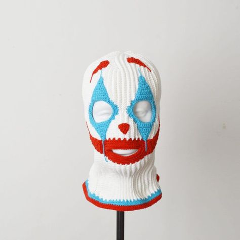 Crochet Creepy, Ghost Hat, Crochet Balaclava, Outfit Street Style, Crochet Mask, Arte Peculiar, Streetwear Jackets, Scary Costumes, Creepy Clown