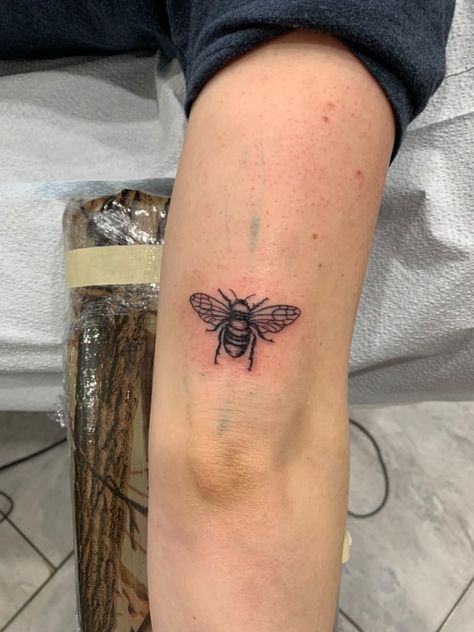 Bee Tattoo Above Elbow, Bee Tattoo On Elbow, Elbow Bee Tattoo, Bee Elbow Tattoo, Bee Tattoo Placement, Bee Tattoo Traditional, Bee And Butterfly Tattoo, Around Elbow Tattoo, Traditional Bee Tattoo