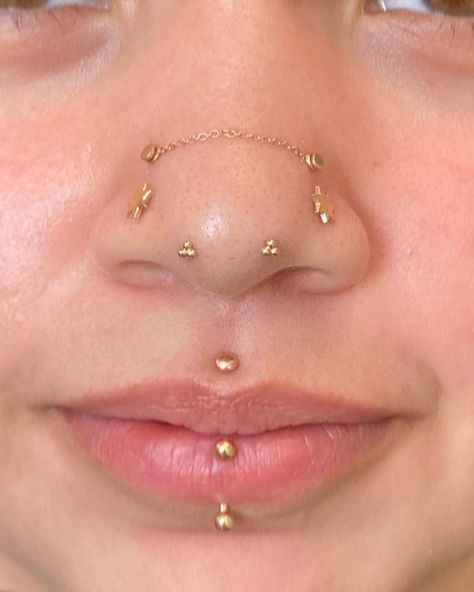 Nose piercing on both Sides Beautiful woman Front Nose Piercing, Four Nose Piercings, Paired Nose Piercing, Quadruple Nose Piercing, Nose Piercing Multiple, Septril Piercing Nose, Nose Pericings Both Sides, Both Side Nose Piercing, Forward Nostril Piercing