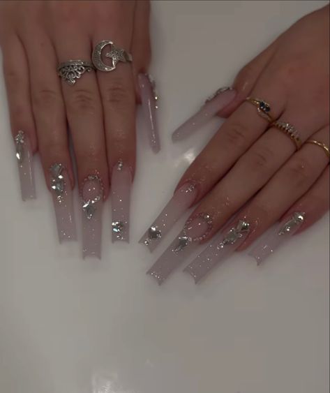 Long Acrylic Nails With Gems, Sparkly Long Nails, Nails Acrylic Square Long, Extra Long Nail Designs, White Glam Nails, Boujee Nails Acrylic Long, Nail Ideas Y2k Long, Blinged Out Nails Rhinestones, Acrylic Nails Bling