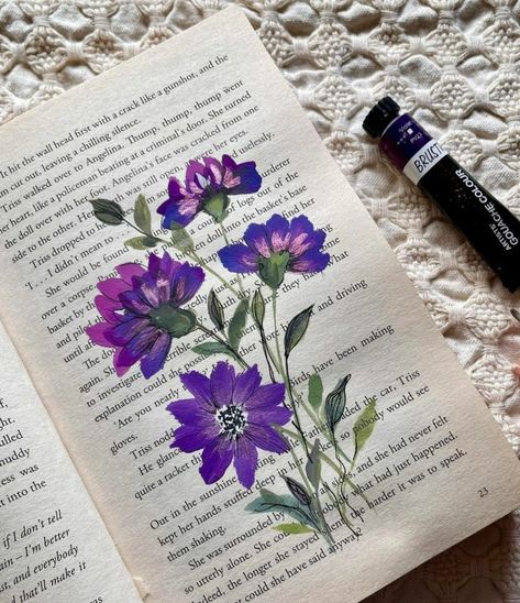 Book Page Painting Watercolors, Library Acrylic Painting, Acrylic Book Painting, Book Painting Ideas On Canvas Easy, Paint On Book Pages, Acrylic Painting Books, Painting Book Covers Ideas, Book Cover Painting Ideas, Painting On Books