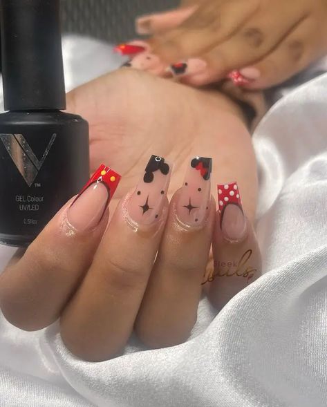 7 Brilliant Disney Nail Designs To Recreate And Wear - Emerlyn Closet Cute Disney Nails Acrylic Simple, Mickey Ballon Nails, Disney Acrylic Nails Minnie Mouse, Mickey Mouse Almond Nails, Disney Nails Acrylic Halloween, Summer Disney Nails Designs, Minnie Inspired Nails, Disney Anniversary Nails, Disney Themed Nails Short