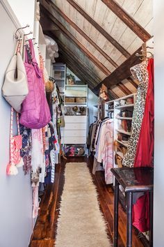 https://pin.it/1xZmYAW Attic Walk In Closet Slanted Ceiling, Vintage Closet Ideas, Clothes Storage Ideas Without A Closet, Clothing Organization Ideas, Apartment Attic, Slanted Ceiling Closet, Sunset Interior, New Orleans Apartment, Beautiful Cave