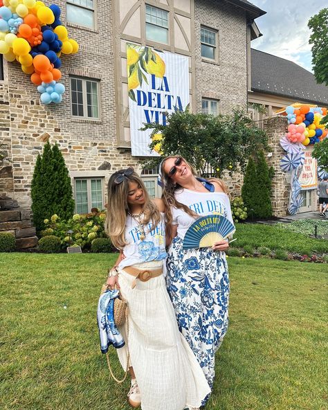 LA DELTA VITA!!!🍋🍋🍋 pc 24 is everything and more Tri Delta Bid Day, Adpi Merch, Recruitment Themes, Tri Delt, Sorority Merch, Bid Day Themes, Tri Delta, Delta Zeta, Kappa Delta