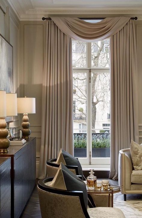 Luxury Curtains Living Room, Modern Classic Living Room, Luxury Curtains, Classic Interior Design, Classic Living Room, Living Room Design Decor, Home Design Living Room, Curtain Designs, Formal Living Rooms