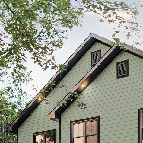 James Hardie Building Products on Instagram: "This is one of our favorite color combinations for siding & trim in 2024. 💚🖤  Dried Eucalyptus & Midnight Soot from the Magnolia Home | James Hardie Collection.  @JoannaGaines curated an entire collection of timeless colors to make choosing the perfect color easy.   Visit jameshardie.com/magnolia to request a sample.  #JamesHardie #MagnoliaHome #Siding #ExteriorDesignWeek #HomeImprovement #HomeReno #HouseDesign #Home" James Hardie Mountain Sage Siding, James Hardie Green Siding, James Hardie Dried Eucalyptus, Dried Eucalyptus Hardie Siding, Hardie Mountain Sage, Hardie Board Siding Colors, Hardie Board Siding, Green Siding, Exterior Color Combinations