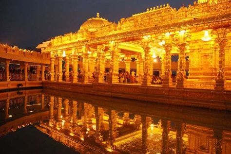 Echoes of the temples http://www.tripoto.com/trip/echoes-of-the-temples-811713  #Japan #tripoto #getaways #Greece #travel Srikalahasti Temple, Ganpati Bappa Photo, Golden Temple, Hindu Temple, Hill Station, Tamil Nadu, Incredible India, Beautiful Buildings, India Travel