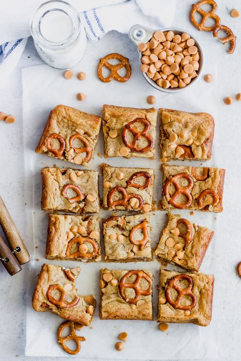 Peanut Butter Pretzel Butterscotch Blondies – 5 Boys Baker Sweet And Salty Desserts, Butterscotch Blondies Recipe, Pretzel Blondies, Peanut Butter Blondies Recipe, Salty Sweet Desserts, Butterscotch Brownies, Peanut Butter Blondies, Butterscotch Blondies, Salty Desserts