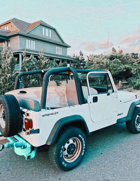 Light Blue Jeep Aesthetic, Light Blue Jeep, Preppy Jeep, Jeep Convertible, 2 Door Jeep, Beach Jeep, Jeep Interiors, White Jeep, Blue Jeep