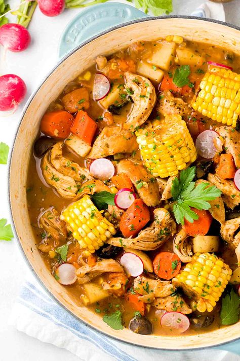 Beer-Braised Chicken Stew - A hearty recipe loaded with vegetables, potatoes, carrots, corn and fresh herbs. | jessicagavin.com Fast Soup, Beer Braised Chicken, Summer Chicken, Chicken And Butternut Squash, Stew Chicken Recipe, Hearty Chicken, Braised Chicken, Masala Recipe, Cooking Basics