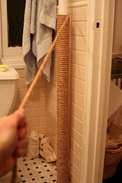 If your pipes get hot, the rope helps insulate the heat. Pretty and practical! See it here. Hide Pipes, Easy Home Diy Upgrades, Small Bedrooms, House Modern, Industrial Pipe, Basement Bathroom, Estantes Flotantes, Diy Interior, Bed Ideas