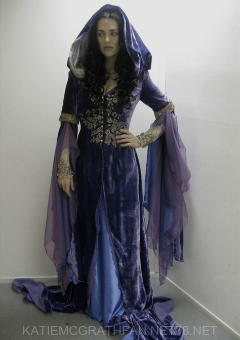 Morgana - Purple Cloak/Gown (MERLIN) 2020 Cosplay, Morgana Le Fay, Merlin Morgana, Film Costumes, Morgana Pendragon, Yennefer Of Vengerberg, Fantasy Dresses, Medieval Costume, Katie Mcgrath