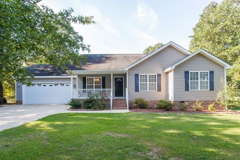 81 Shepherd Dr, Benson NC Australian Suburban House, Basic Suburban House, California Suburbs House, One Story Suburban House, 2000s House Exterior, Small American House, Million Dollar Houses, Home Styles Exterior, Building Inspiration