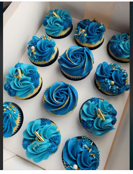 Turquoise Cupcakes, Crazy Birthday Cakes, Easy Cupcakes Decoration, Sweet Table Wedding, Ultimate Chocolate Cake, Special Birthday Cakes, Cupcake Decorating Tips, Wedding Cake Pictures, Blue Cupcakes