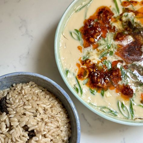 Silky Chinese Style Steamed Eggs (in the Microwave) Korean Steamed Egg, Eggs In The Microwave, Hainanese Chicken, Pickled Eggs, Gluten Free Chili, Steamed Eggs, Adobo Chicken, Asian Desserts, Light Lunch