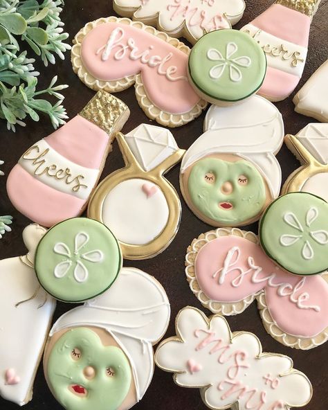 Bridal Shower Spa Theme, Bachelorette Desserts, Spa Bachelorette, Spa Cookies, Country Wedding Colors, Spa Bridal Shower, Bachelorette Party Cookies, Bachelorette Cookies, Instagram Cookies