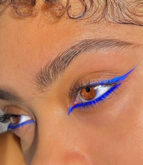 A Man, Eyebrows, Eyeliner, A Woman, Makeup, Blue, Make Up