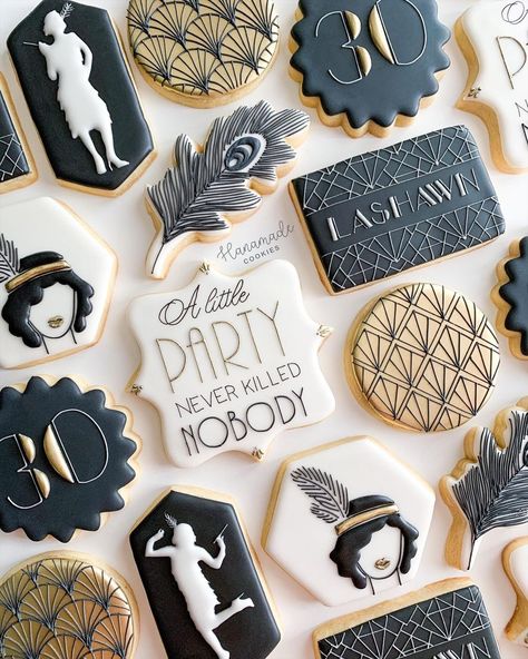 Hanamade Cookies on Instagram: “A little party never killed nobody 🤩 . . . . . Inspo for this set from @mixed.sugar and Pinterest! . . . . . . . . . . . . .…” Gatsby Cookies, Roaring 20s Birthday, Birthday Biscuits, Gatsby Birthday Party, Gatsby Party Decorations, Great Gatsby Themed Party, Mystery Dinner Party, 20th Birthday Party, Gatsby Themed Party